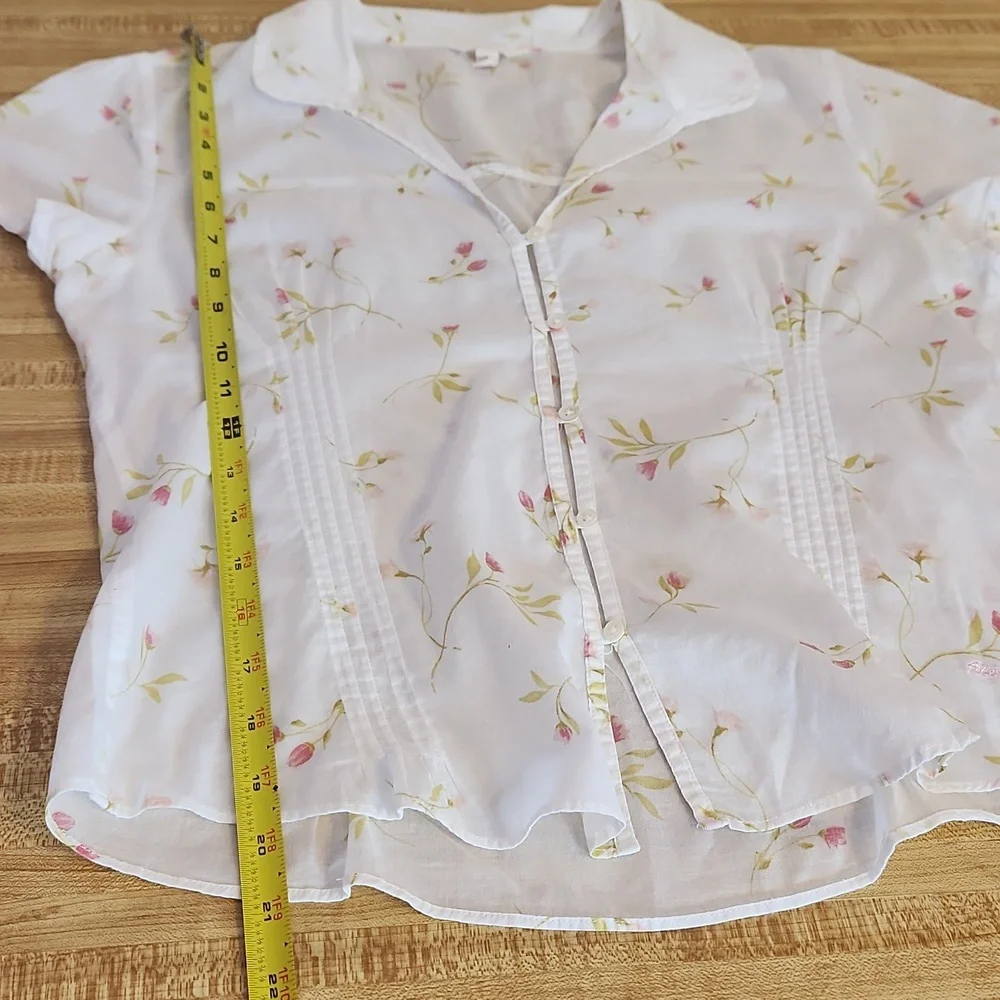 ABERCROMBIE Short Sleeved Floral Patterned Button up Blouse, size L - Picture 7 of 7
